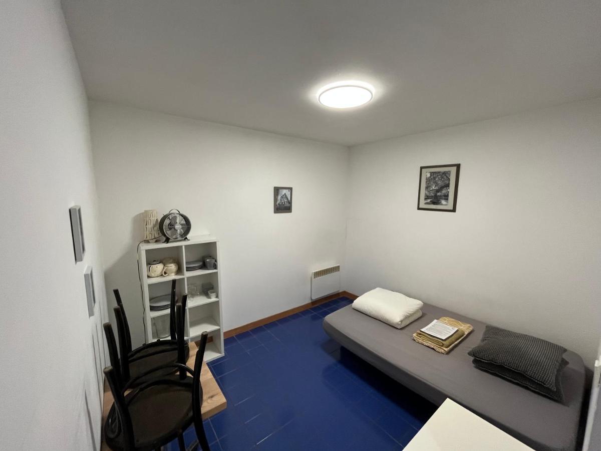 Studio T1 Cv - Calme Avec Cour Montpellier Buitenkant foto